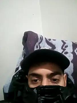 Snapshot of chfakww chatting on 11-28-25, 05:04 chfakww online show from 11-28-25, 05:04