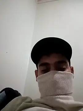 Snapshot of chfakww chatting on 11-29-25, 03:48 chfakww online show from 11-29-25, 03:48