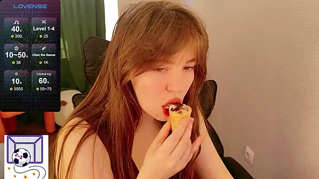 Snapshot of Moon__Bunny chatting on 06-22-26, 03:42 Moon Bunny online show from 06-22-26, 03:42