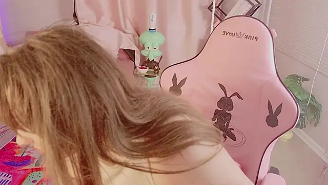Snapshot of Moon__Bunny chatting on 06-30-26, 03:35 Moon Bunny online show from 06-30-26, 03:35