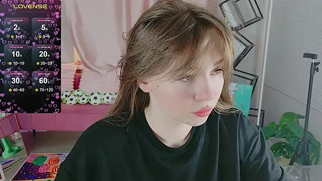 Snapshot of Moon__Bunny chatting on 07-02-26, 03:40 Moon Bunny online show from 07-02-26, 03:40