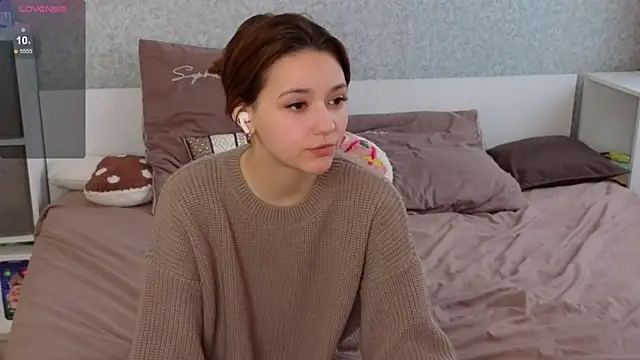 MiaSkyKiss online show from 05-28-26, 01:19