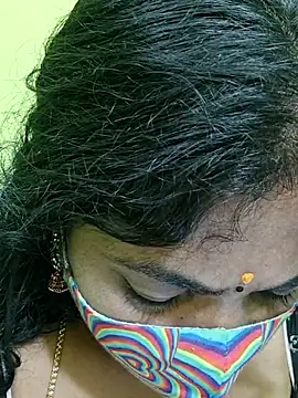 Snapshot of Tamil_Mithra chatting on 04-21-26, 02:01 Tamil Mithra online show from 04-21-26, 02:01