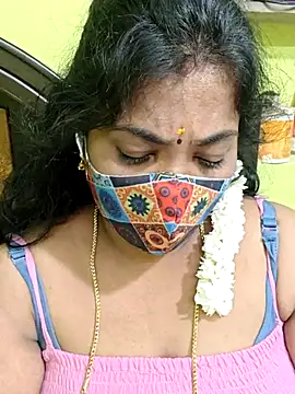 Snapshot of Tamil_Mithra chatting on 04-23-26, 06:32 Tamil Mithra online show from 04-23-26, 06:32