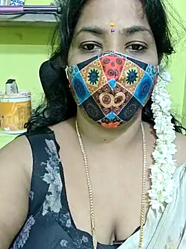 Snapshot of Tamil_Mithra chatting on 04-24-26, 03:25 Tamil Mithra online show from 04-24-26, 03:25