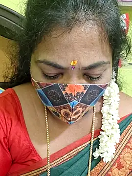 Snapshot of Tamil_Mithra chatting on 04-26-26, 02:15 Tamil Mithra online show from 04-26-26, 02:15