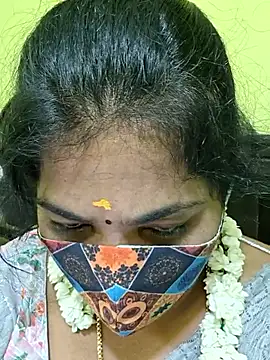 Snapshot of Tamil_Mithra chatting on 05-01-26, 05:06 Tamil Mithra online show from 05-01-26, 05:06