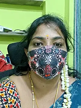 Snapshot of Tamil_Mithra chatting on 06-08-26, 05:24 Tamil Mithra online show from 06-08-26, 05:24