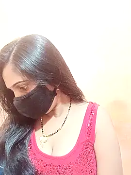 Snapshot of Payal-001 chatting on 10-18-25, 07:47 Payal-001 online show from 10-18-25, 07:47