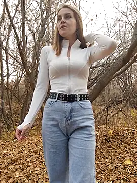 Snapshot of YOOUR_EVAA chatting on 10-29-25, 09:00 YOOUR EVAA online show from 10-29-25, 09:00