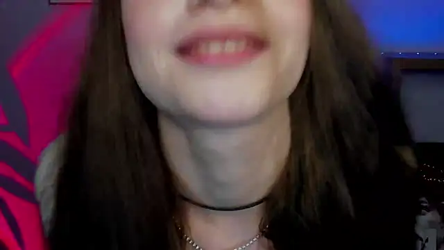 Snapshot of LuxMaya chatting on 10-06-25, 07:28 LuxMaya online show from 10-06-25, 07:28