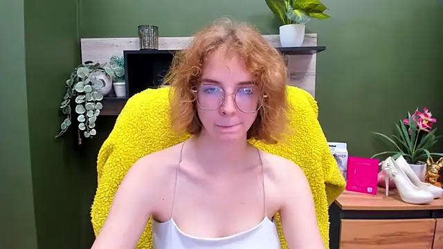 juicyPenny online show from 10-22-25, 06:24