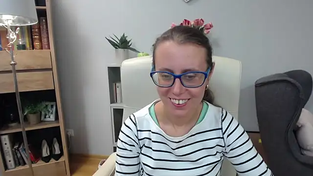 Snapshot of sweetxLizzy chatting on 07-15-26, 04:51 sweetxLizzy online show from 07-15-26, 04:51