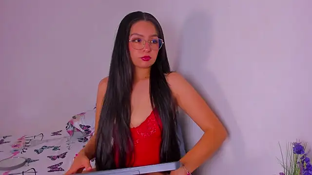 Snapshot of latingabby chatting on 04-28-26, 09:31 latingabby online show from 04-28-26, 09:31