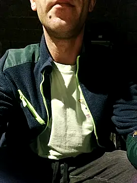 Snapshot of Czarnoksieznik chatting on 11-10-25, 03:33 Czarnoksieznik online show from 11-10-25, 03:33