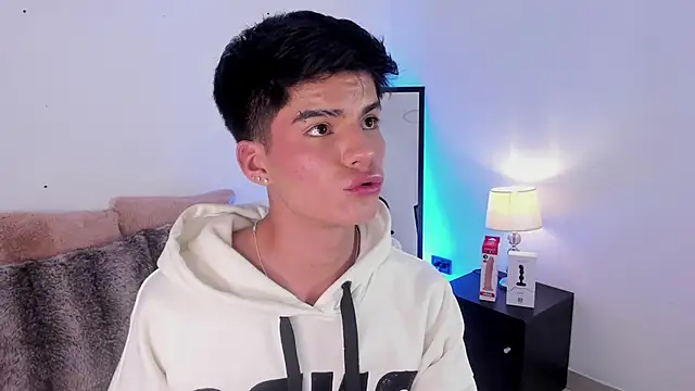 Snapshot of Dulcey_ chatting on 09-22-25, 06:04 Dulcey online show from 09-22-25, 06:04