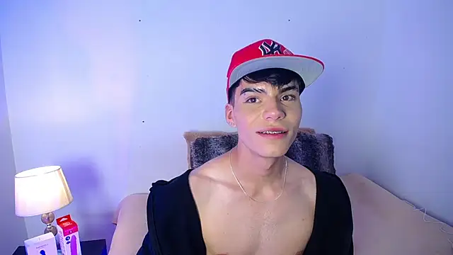 Snapshot of Dulcey_ chatting on 10-03-25, 04:20 Dulcey online show from 10-03-25, 04:20