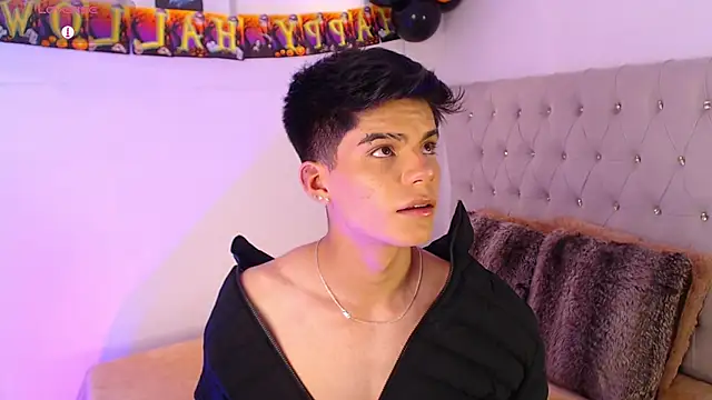 Snapshot of Dulcey_ chatting on 10-07-25, 04:20 Dulcey online show from 10-07-25, 04:20