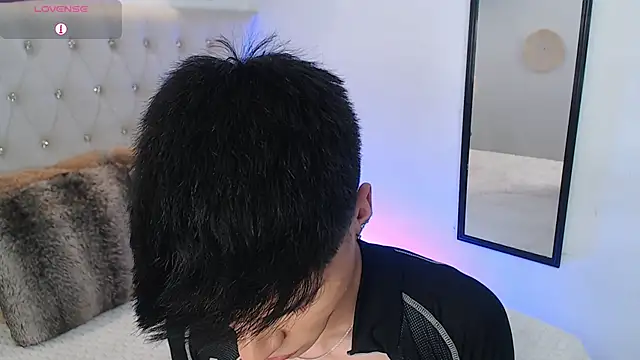 Snapshot of Dulcey_ chatting on 10-12-25, 04:11 Dulcey online show from 10-12-25, 04:11