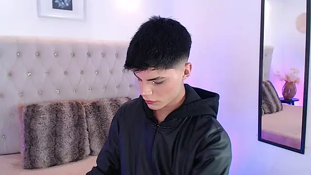 Snapshot of Dulcey_ chatting on 11-06-25, 04:02 Dulcey online show from 11-06-25, 04:02