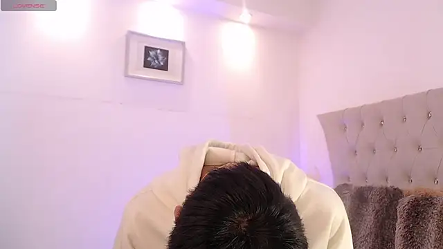 Snapshot of Dulcey_ chatting on 11-10-25, 04:00 Dulcey online show from 11-10-25, 04:00