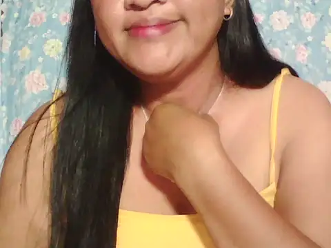 hotolivia34 online show from 11-23-25, 02:17