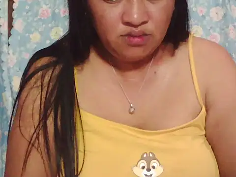 hotolivia34 online show from 11-24-25, 03:28