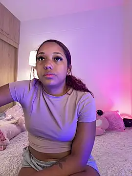 Snapshot of _Zahara_ chatting on 01-31-26, 11:47 Zahara online show from 01-31-26, 11:47