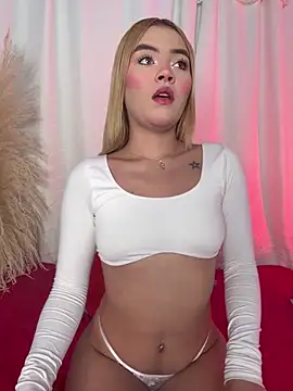Snapshot of Miaa_rosses3 chatting on 05-30-26, 02:19 Miaa rosses3 online show from 05-30-26, 02:19