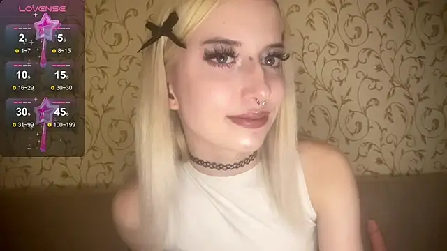 kittywithu online show from 10-21-25, 05:24