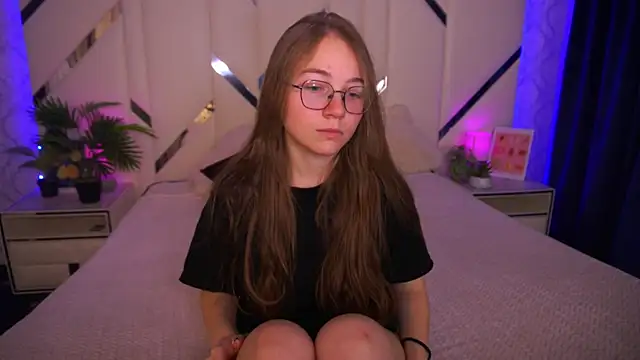 ArrinaWairr online show from 11-03-25, 08:48