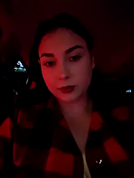 Snapshot of SaraViss20 chatting on 09-28-25, 10:15 SaraViss20 online show from 09-28-25, 10:15