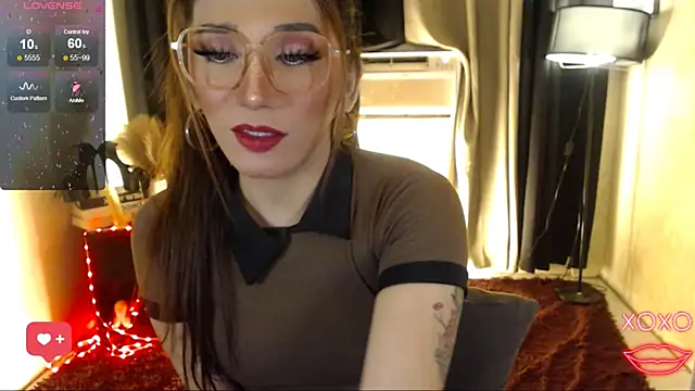 Snapshot of precious_RoseDoll chatting on 10-09-25, 05:38 precious RoseDoll online show from 10-09-25, 05:38