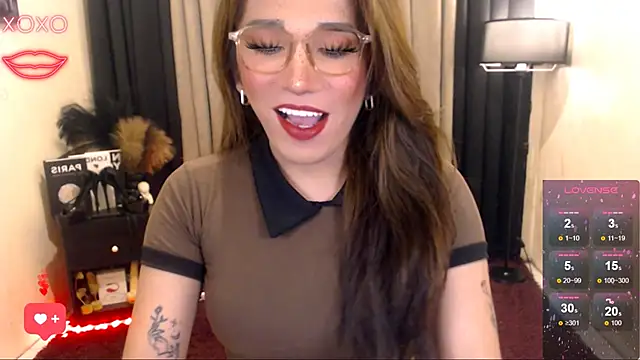 Snapshot of precious_RoseDoll chatting on 11-10-25, 05:39 precious RoseDoll online show from 11-10-25, 05:39