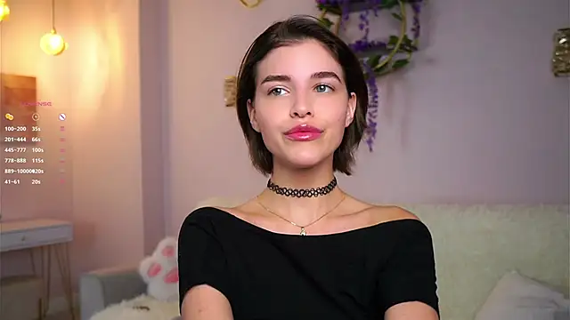 EleneButton online show from 10-24-25, 01:03