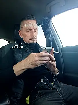 Snapshot of fabius720 chatting on 01-12-26, 01:05 fabius720 online show from 01-12-26, 01:05