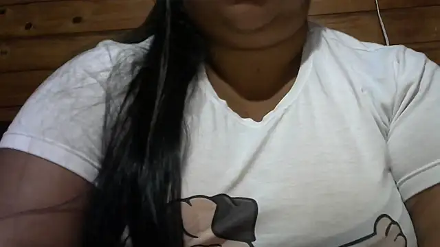 Snapshot of MARRENTINHA34 chatting on 03-04-26, 12:00 MARRENTINHA34 online show from 03-04-26, 12:00