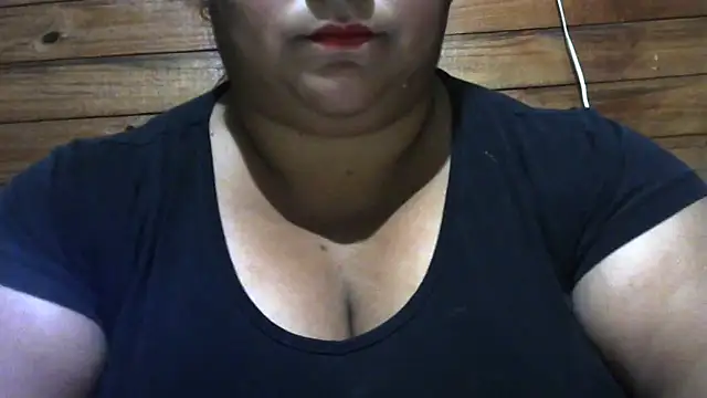 Snapshot of MARRENTINHA34 chatting on 03-17-26, 01:25 MARRENTINHA34 online show from 03-17-26, 01:25