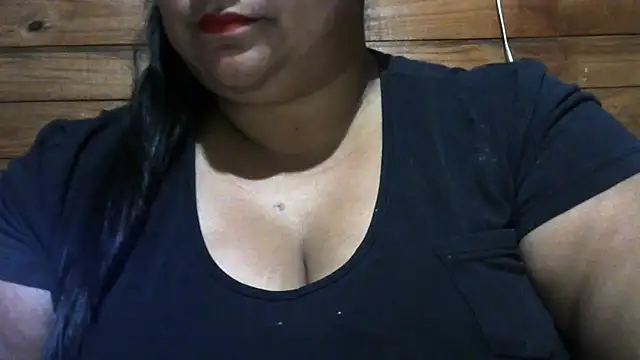 Snapshot of MARRENTINHA34 chatting on 03-18-26, 01:25 MARRENTINHA34 online show from 03-18-26, 01:25