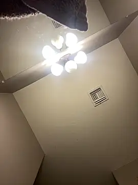 MsSuperWettt online show from 12-22-25, 12:24