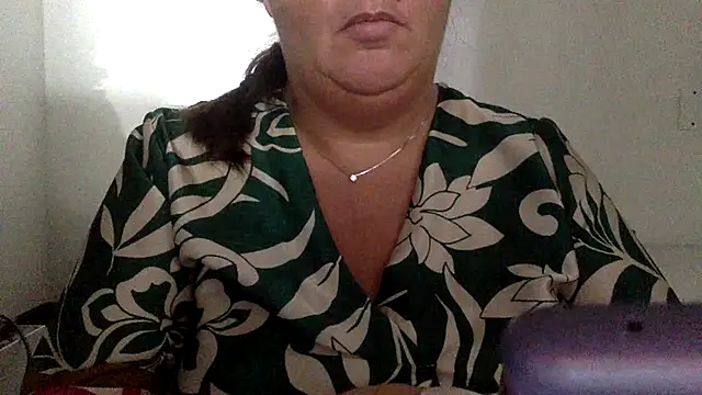 Snapshot of LaReginaNera chatting on 06-26-26, 12:09 LaReginaNera online show from 06-26-26, 12:09