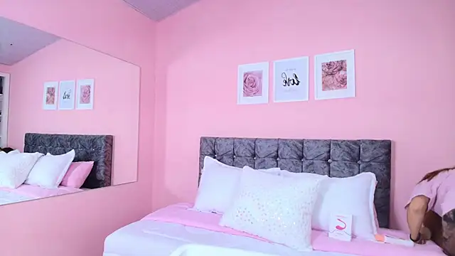 Snapshot of maddie_beauty chatting on 02-06-26, 05:49 maddie beauty online show from 02-06-26, 05:49