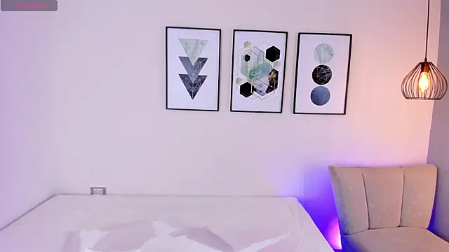 Snapshot of Tina_curly chatting on 11-24-25, 11:43 Tina curly online show from 11-24-25, 11:43