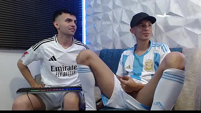 Isaac tan online show from 09-27-25, 04:06