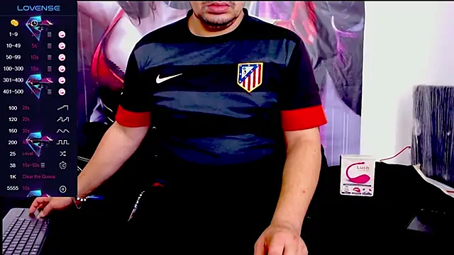 Snapshot of smith_hot29 chatting on 10-06-25, 03:48 smith hot29 online show from 10-06-25, 03:48