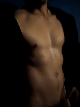 Snapshot of cameron334 chatting on 10-01-25, 11:33 cameron334 online show from 10-01-25, 11:33