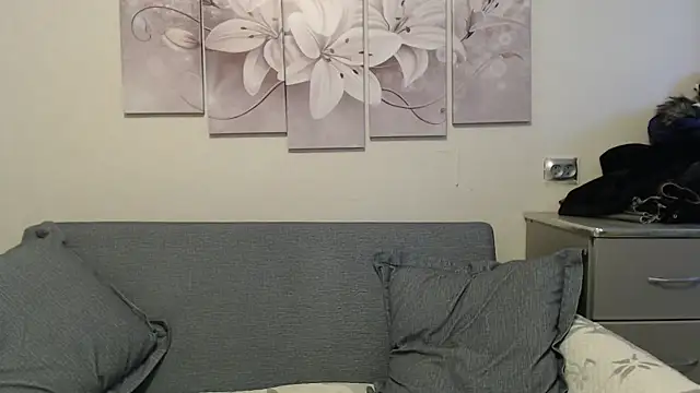 Snapshot of ProstoMaria chatting on 10-06-25, 05:38 ProstoMaria online show from 10-06-25, 05:38