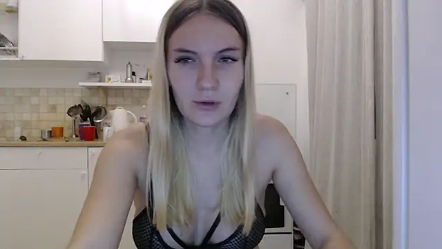 Snapshot of ProstoMaria chatting on 10-26-25, 01:17 ProstoMaria online show from 10-26-25, 01:17