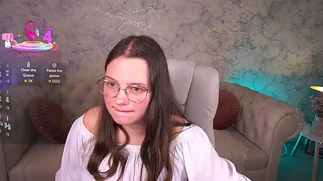 Snapshot of SophieDreamss chatting on 10-03-25, 07:55 SophieDreamss online show from 10-03-25, 07:55