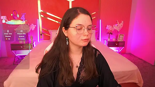 Snapshot of SophieDreamss chatting on 11-27-25, 02:41 SophieDreamss online show from 11-27-25, 02:41